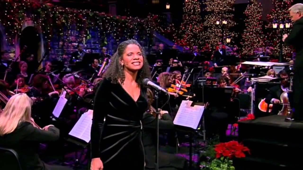 Christmas with the Mormon Tabernacle Choir and Orchestra at Temple Square Featuring Audra McDonald and Peter Graves 2005 movie scene