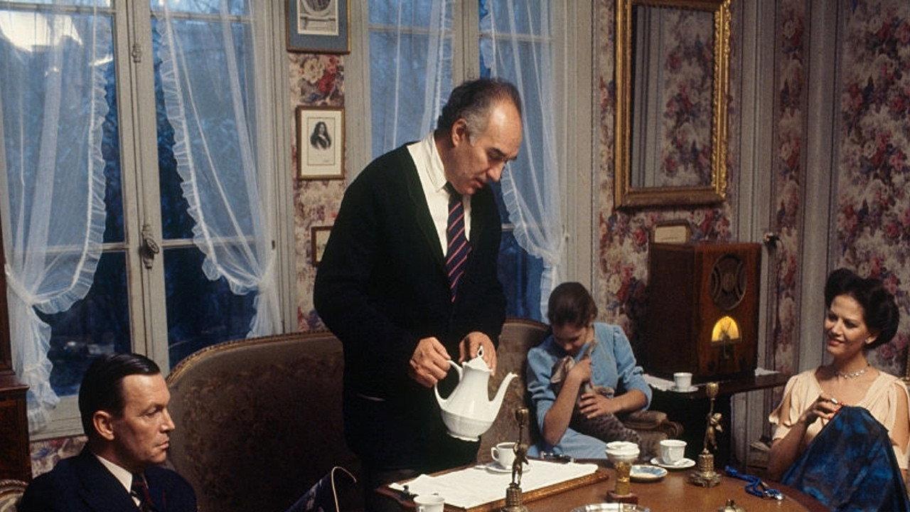 Little Girl in Blue Velvet 1978 movie scene