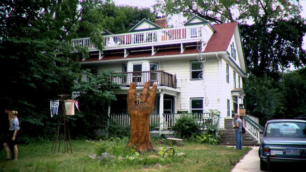 Art House 2010 movie scene