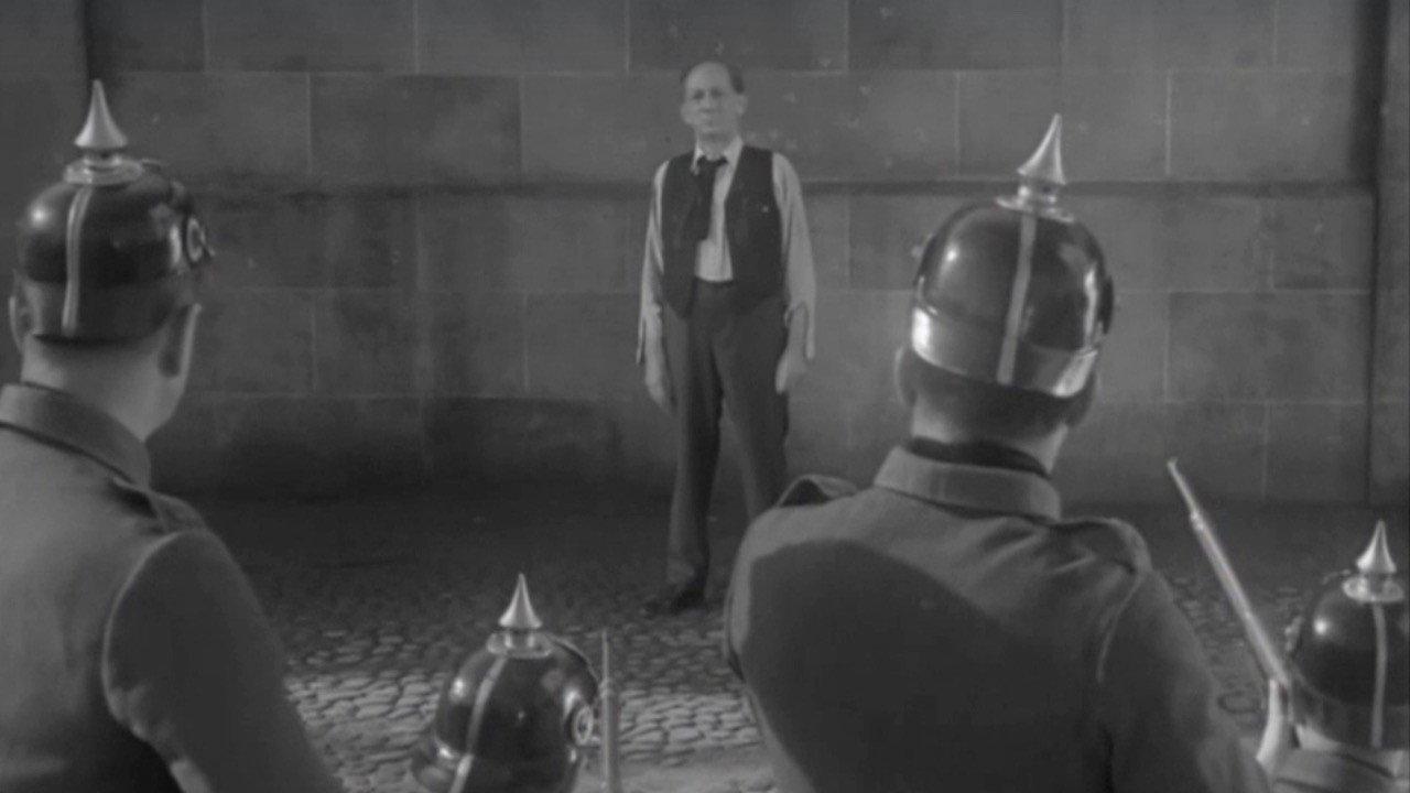Out of Darkness 1941 movie scene