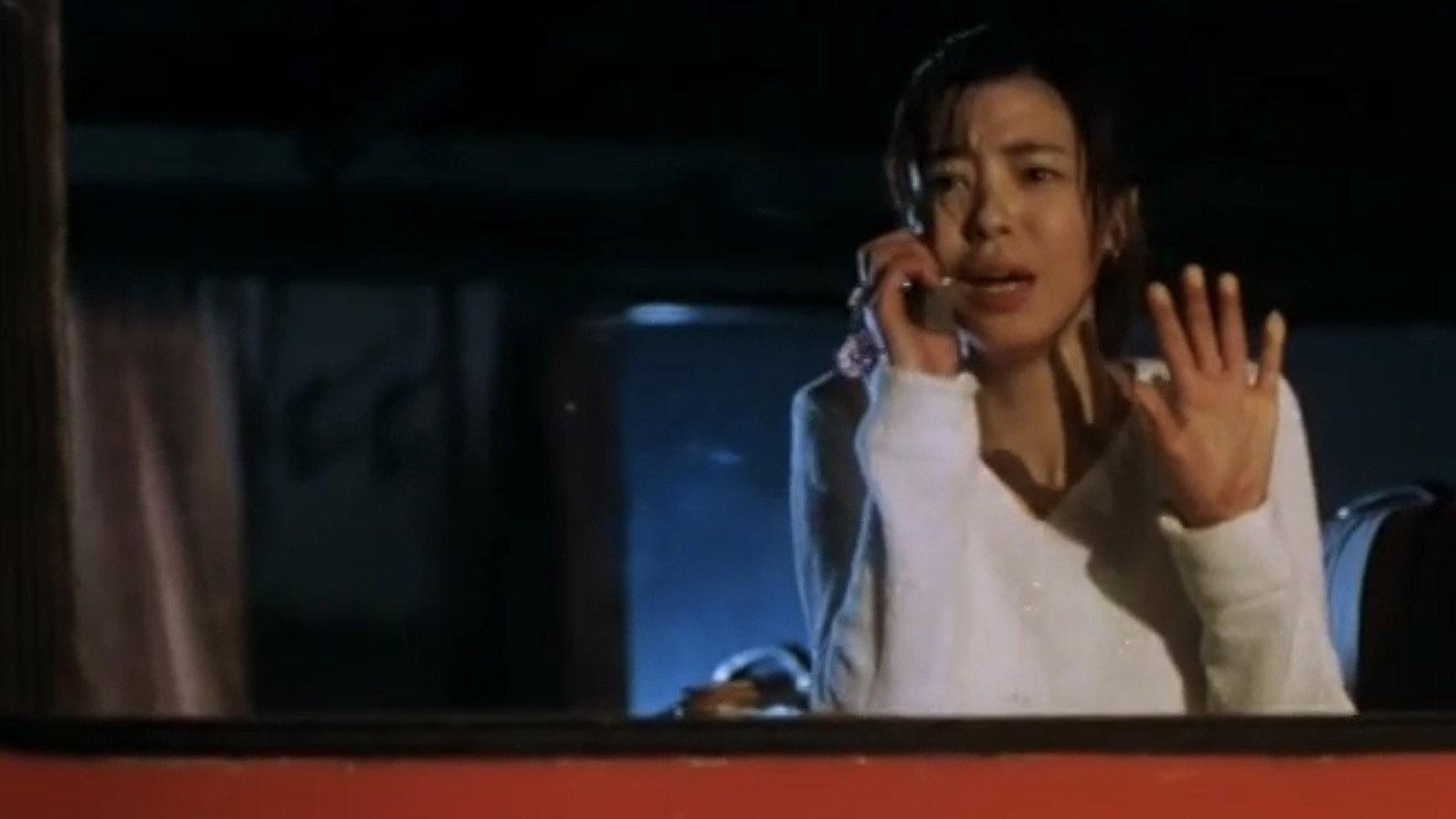 Bloody Beach 2000 movie scene