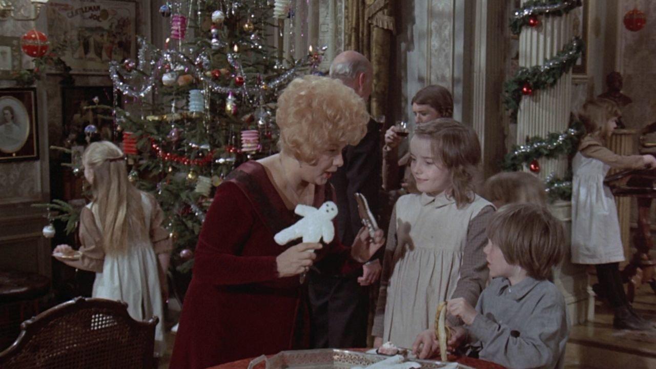 Whoever Slew Auntie Roo? 1972 movie scene