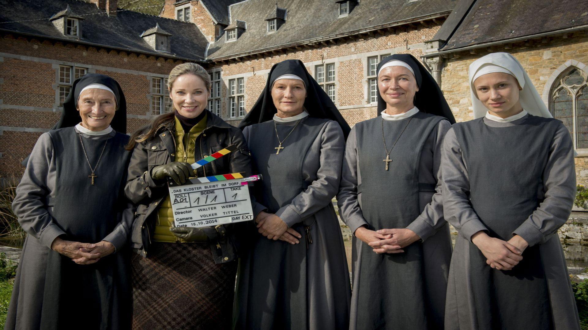 Das Kloster bleibt im Dorf 2015 movie scene