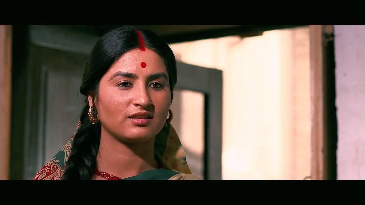 Teen Ghumti 2016 movie scene