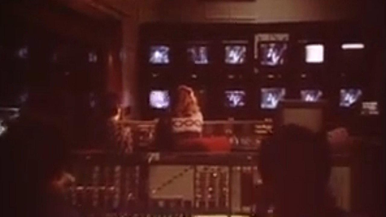 Mitki in Europe, Yolly-pally 1990 movie scene