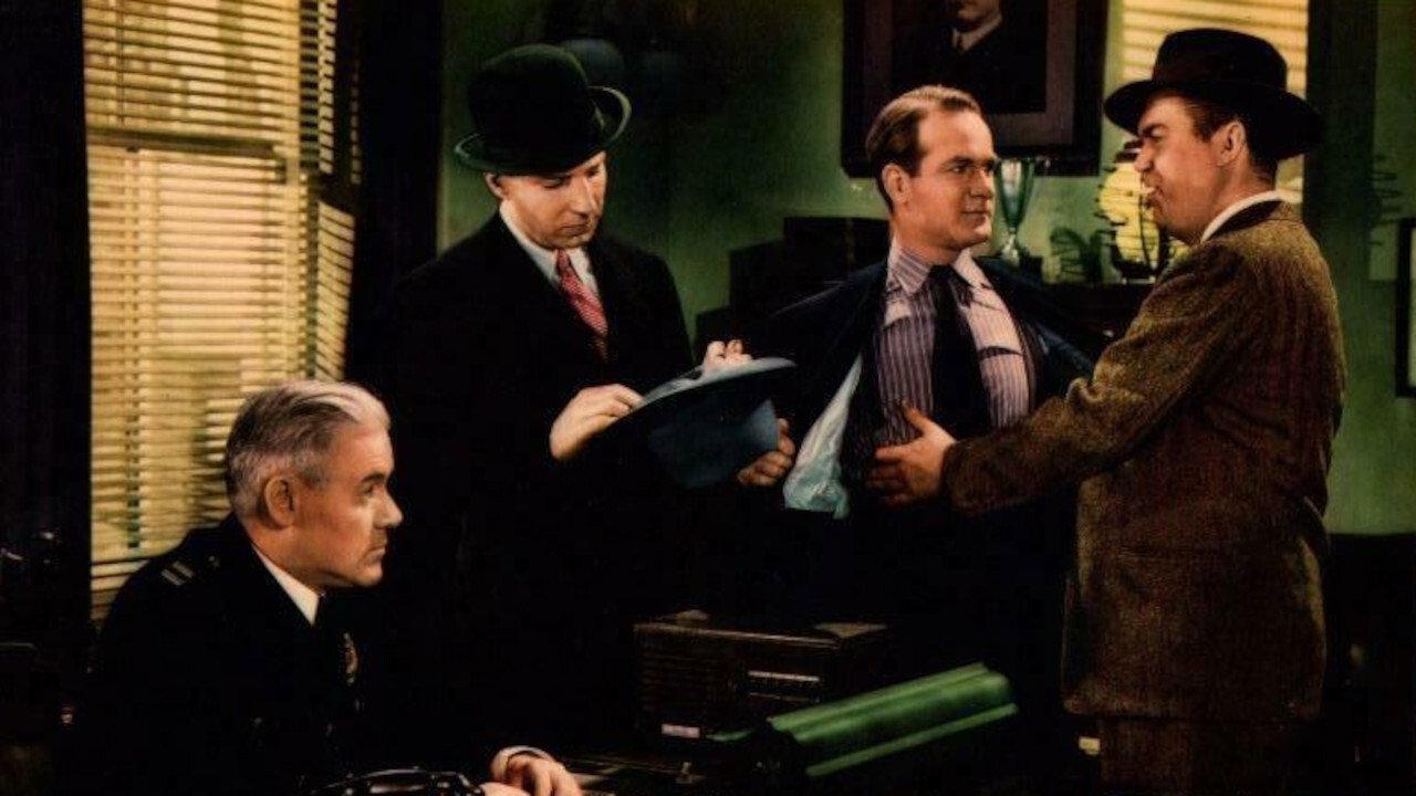 Pier 13 1940 movie scene