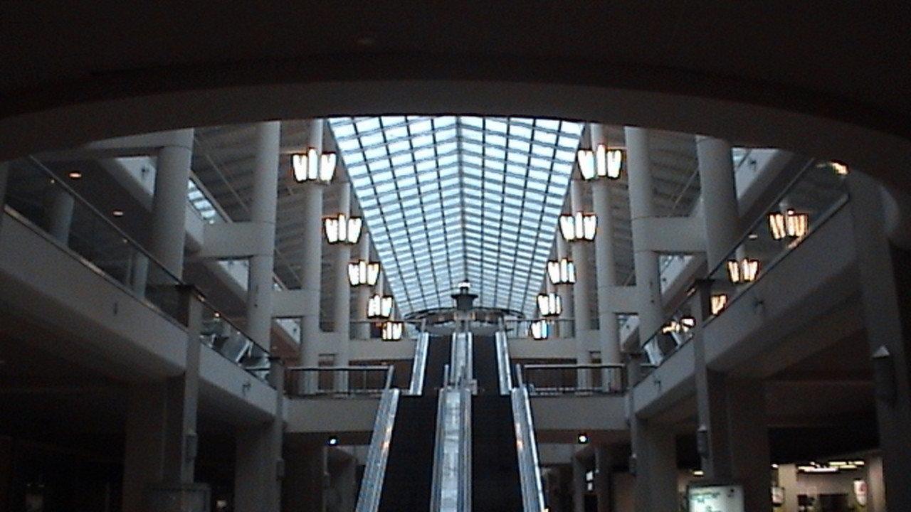 Emerald ▣ 2025 movie scene