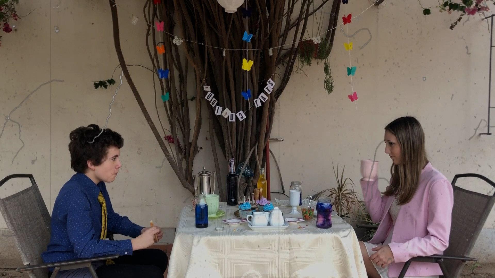 hay belleza cuando hablamos de poetas muertos  movie scene