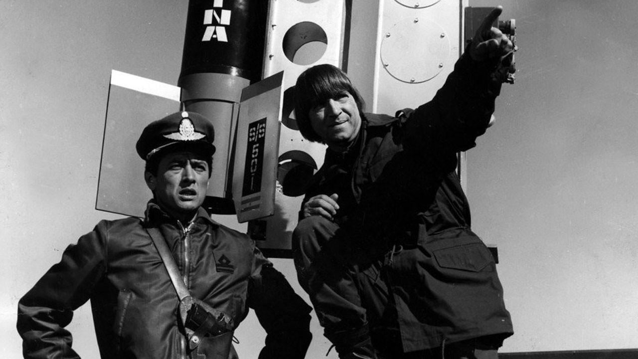 Dos locos en el aire 1976 movie scene