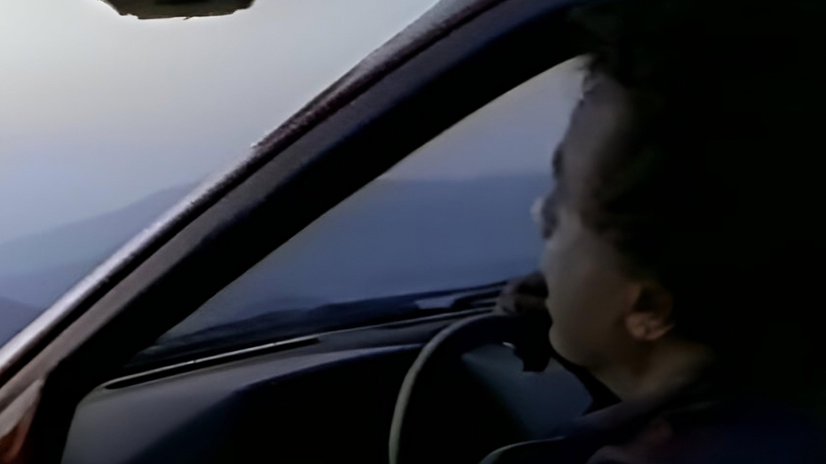 Este mar sabe demasiado, Takilleitor 1998 movie scene