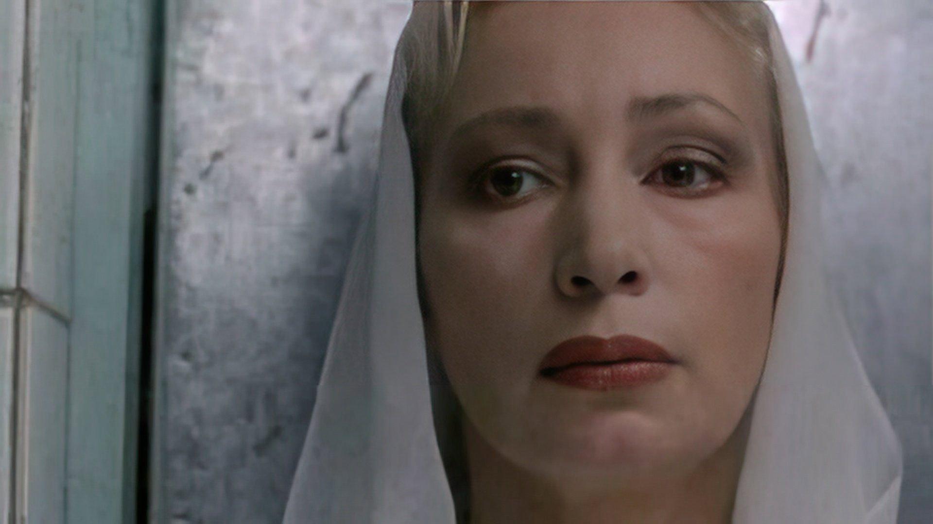 To See Paris and Die 1992 movie scene