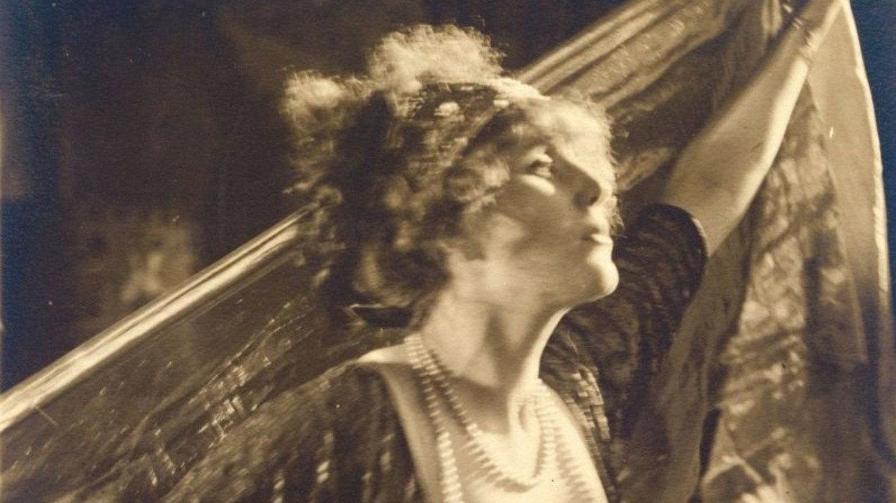The Tenth Symphony 1918 movie scene