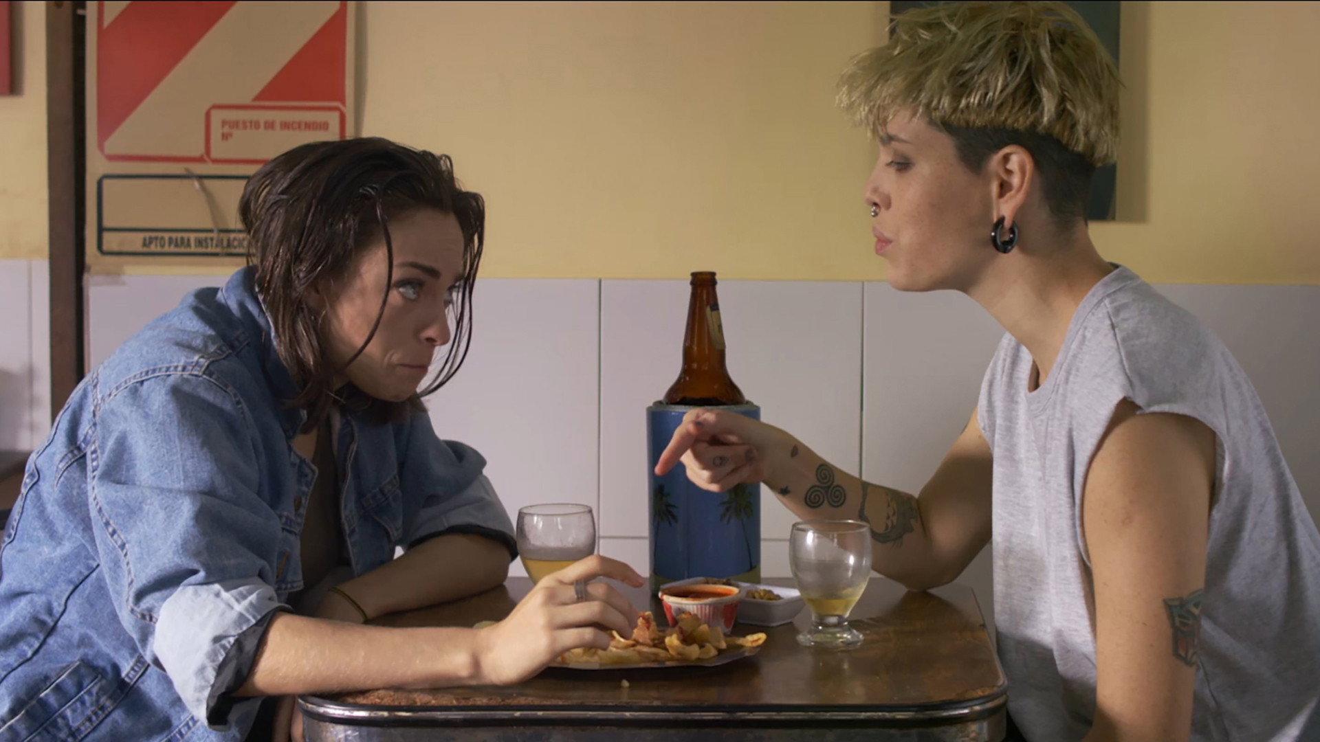 Pendeja, payasa y gorda 2017 movie scene