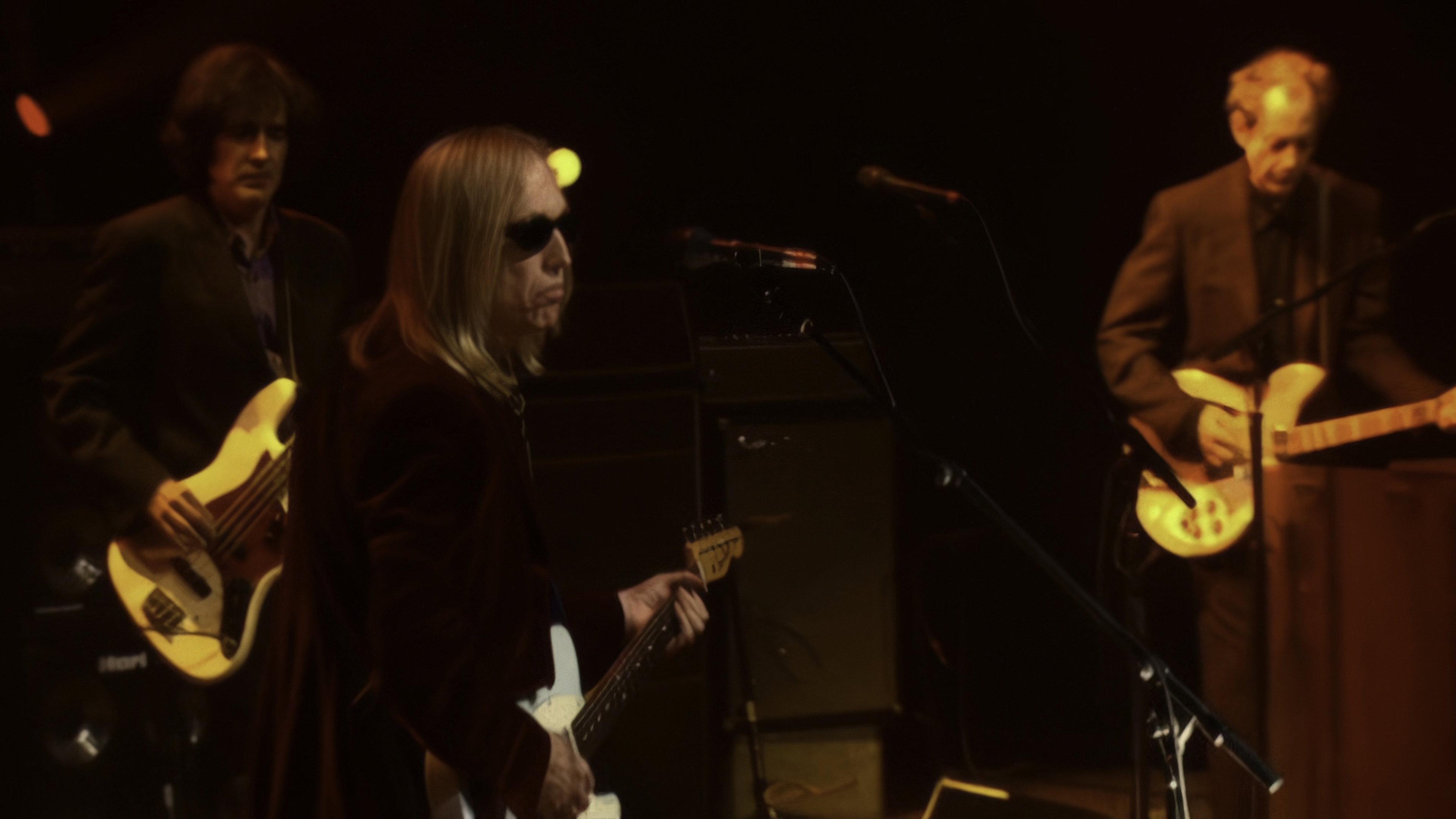 Tom Petty & the Heartbreakers - Live at the Olympic (The Last DJ) 2003 movie scene