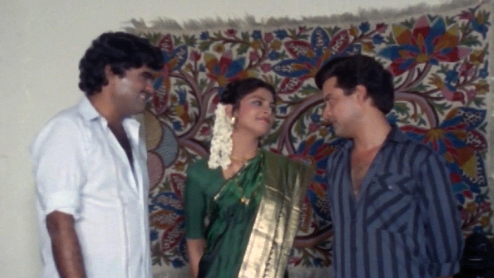 Gammat Jammat 1987 movie scene