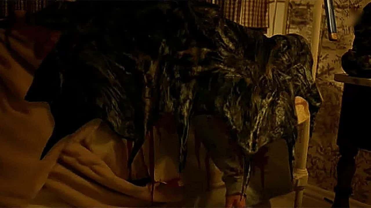 Larva 2005 movie scene