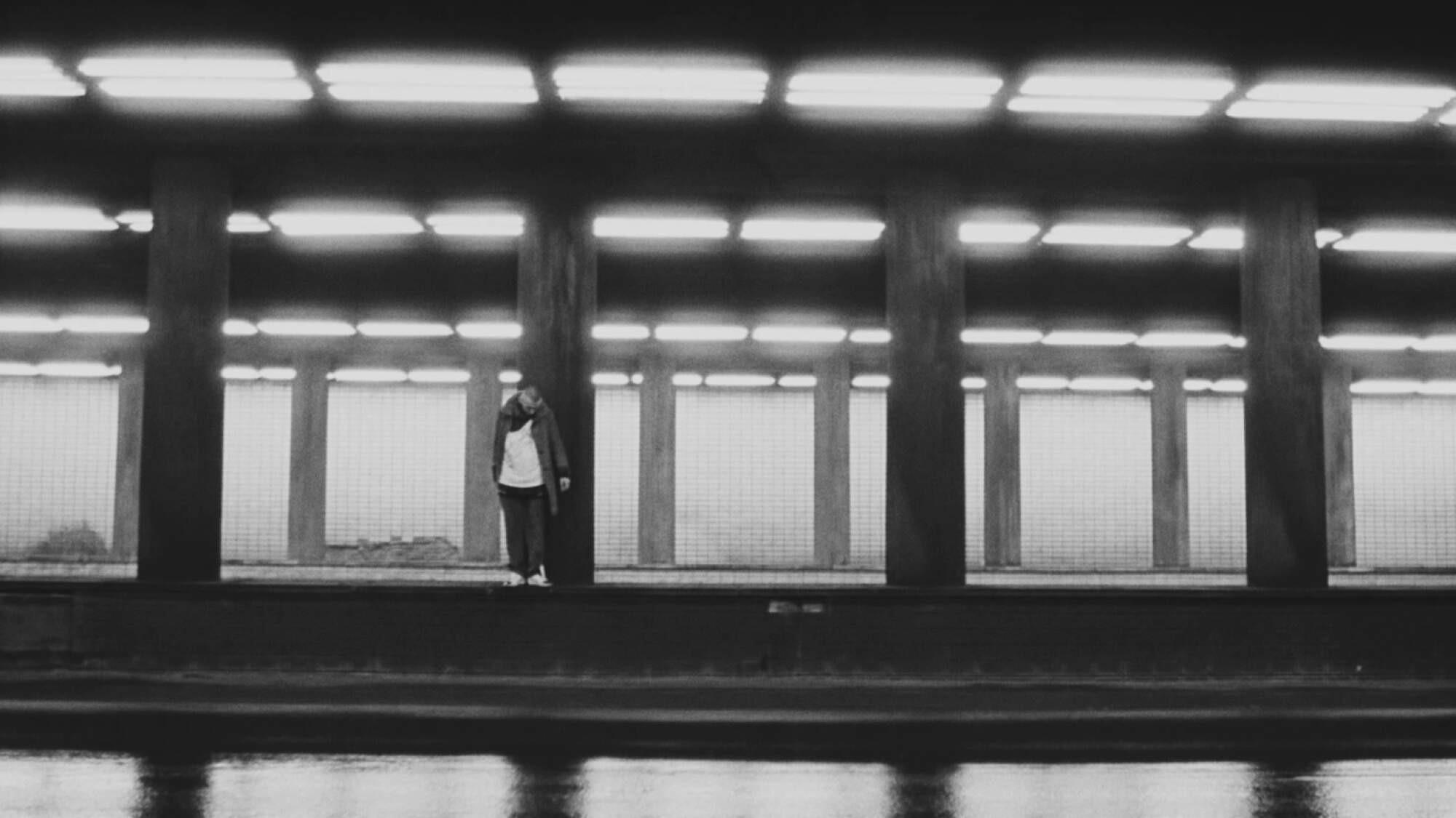 Sfera  movie scene
