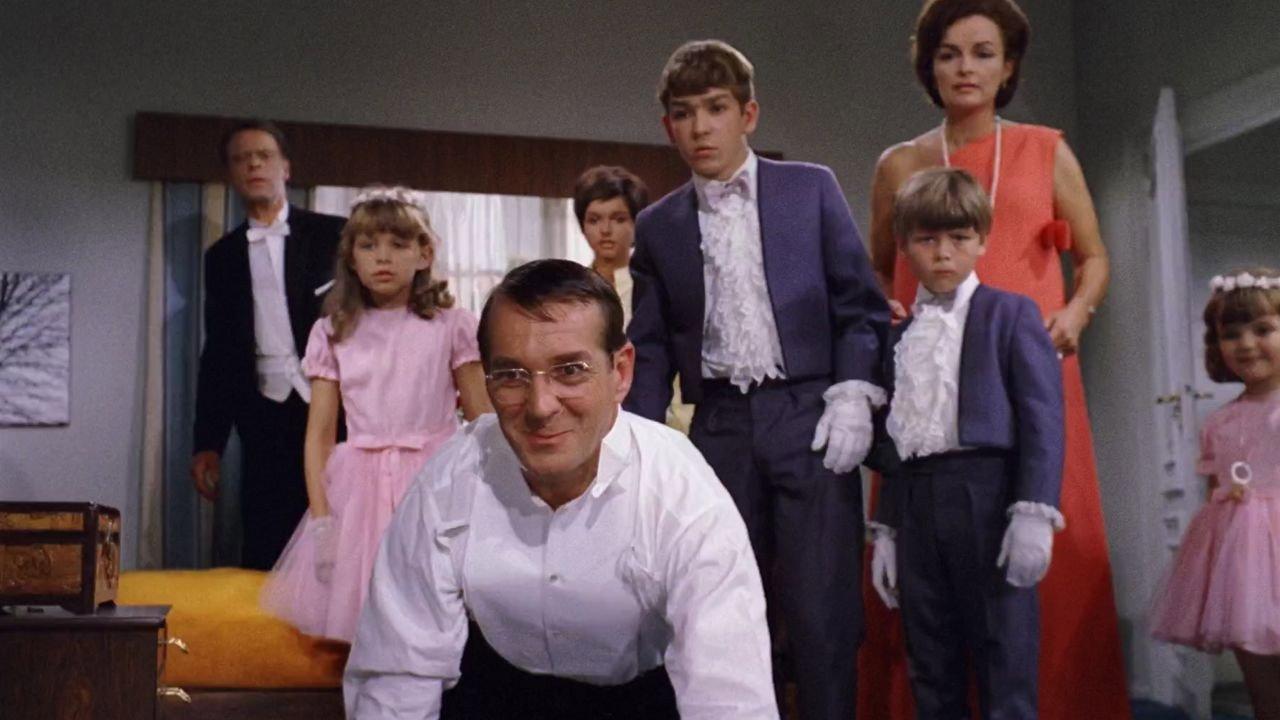 Six Kids and the Honeymooners 1967 movie scene