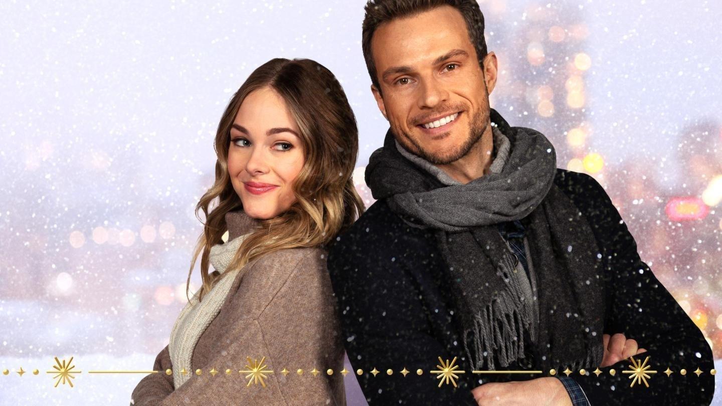 Christmas on Ice 2020 movie scene