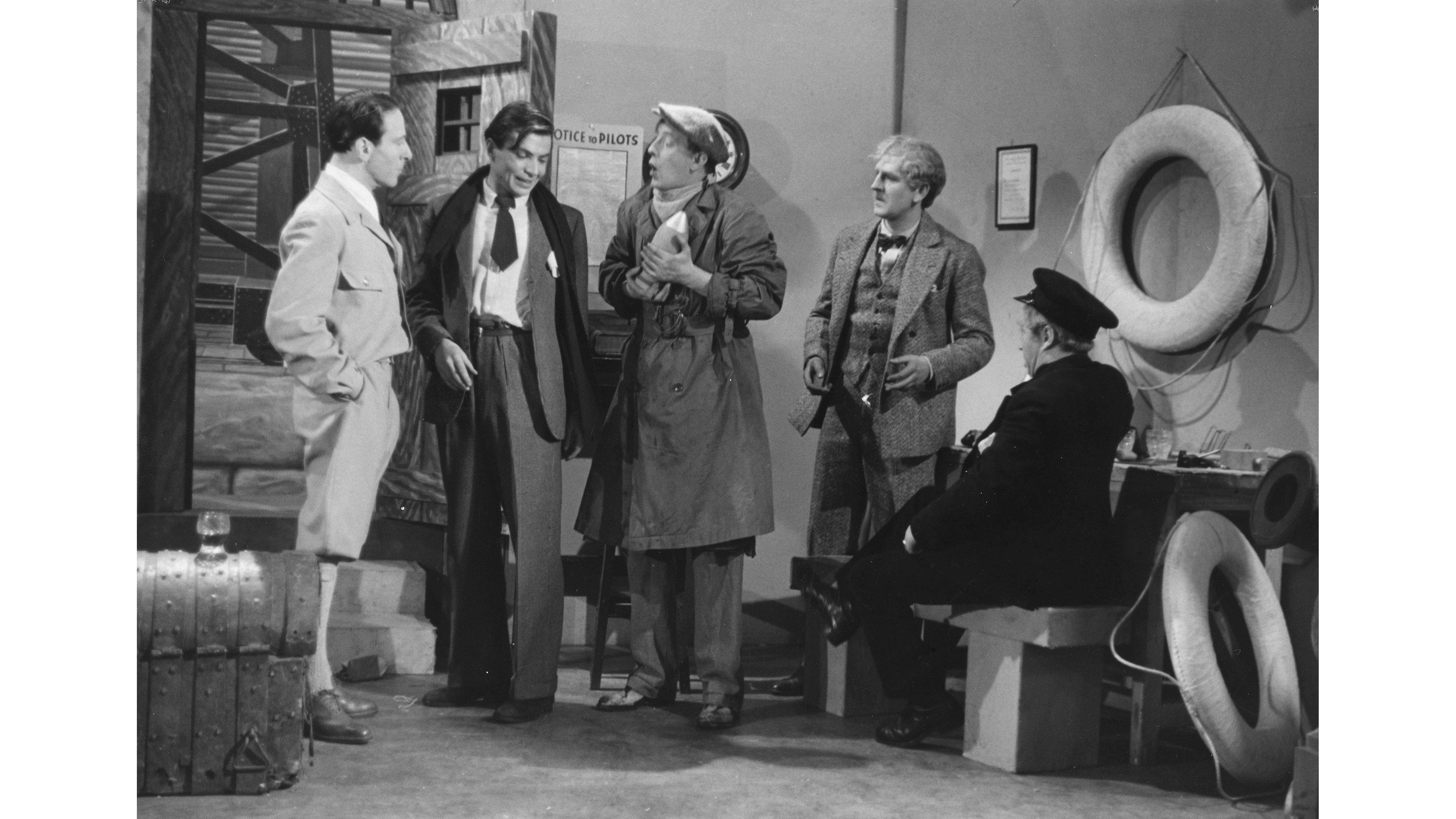 The Moon in the Yellow River 1938 movie scene