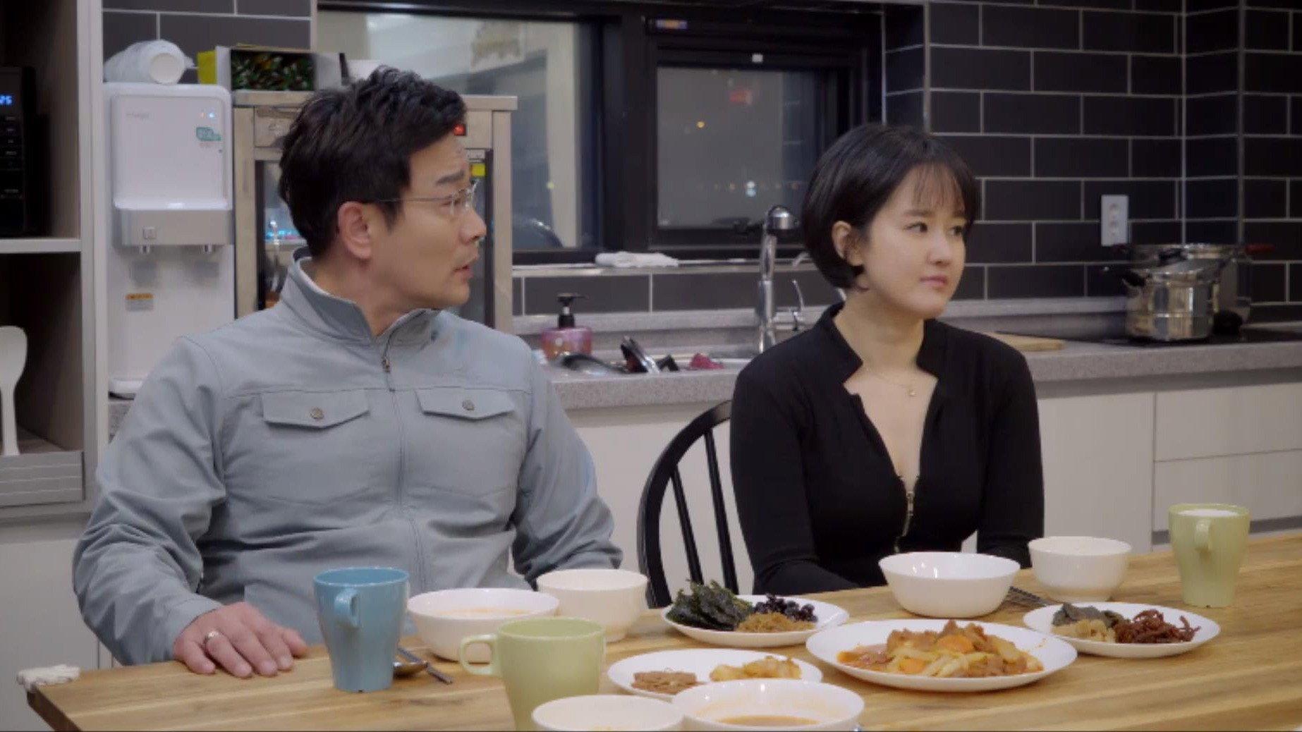 An Affair: Young Stepmother 2018 movie scene