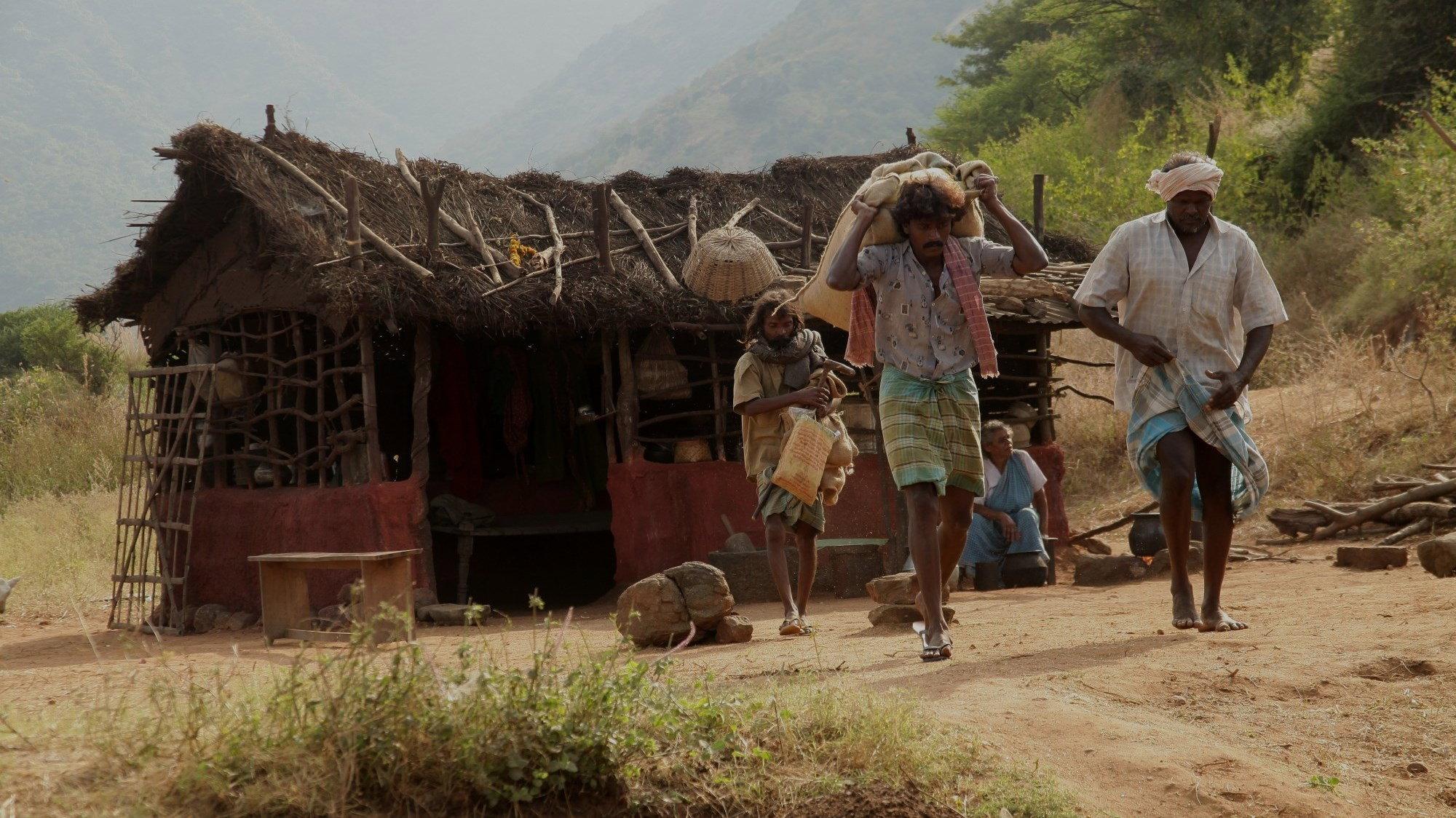 Merku Thodarchi Malai 2018 movie scene