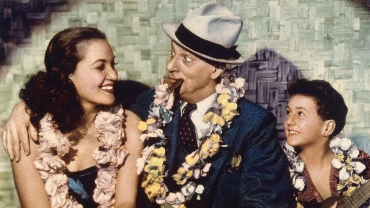 Hawaii Calls 1938 movie scene