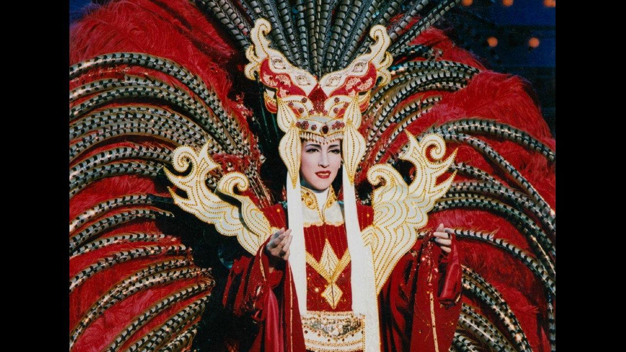 Takarazuka's Dancing Dreams! 2004 movie scene