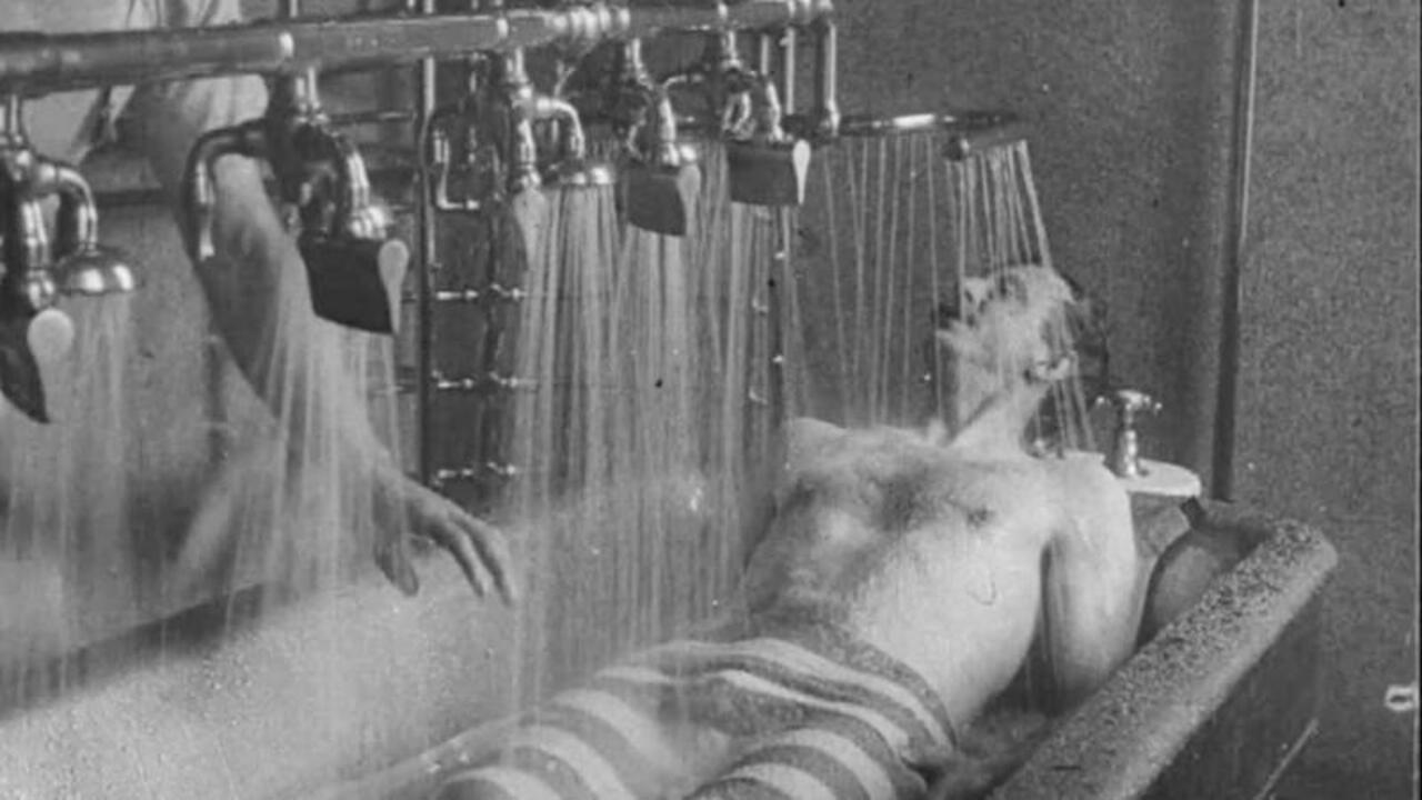 Devonshire Hospital Buxton 1916 movie scene