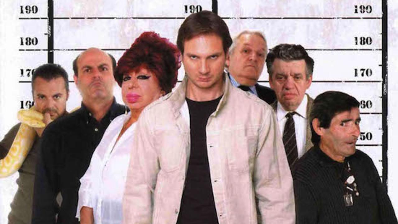 FBI: Frikis buscan incordiar 2004 movie scene