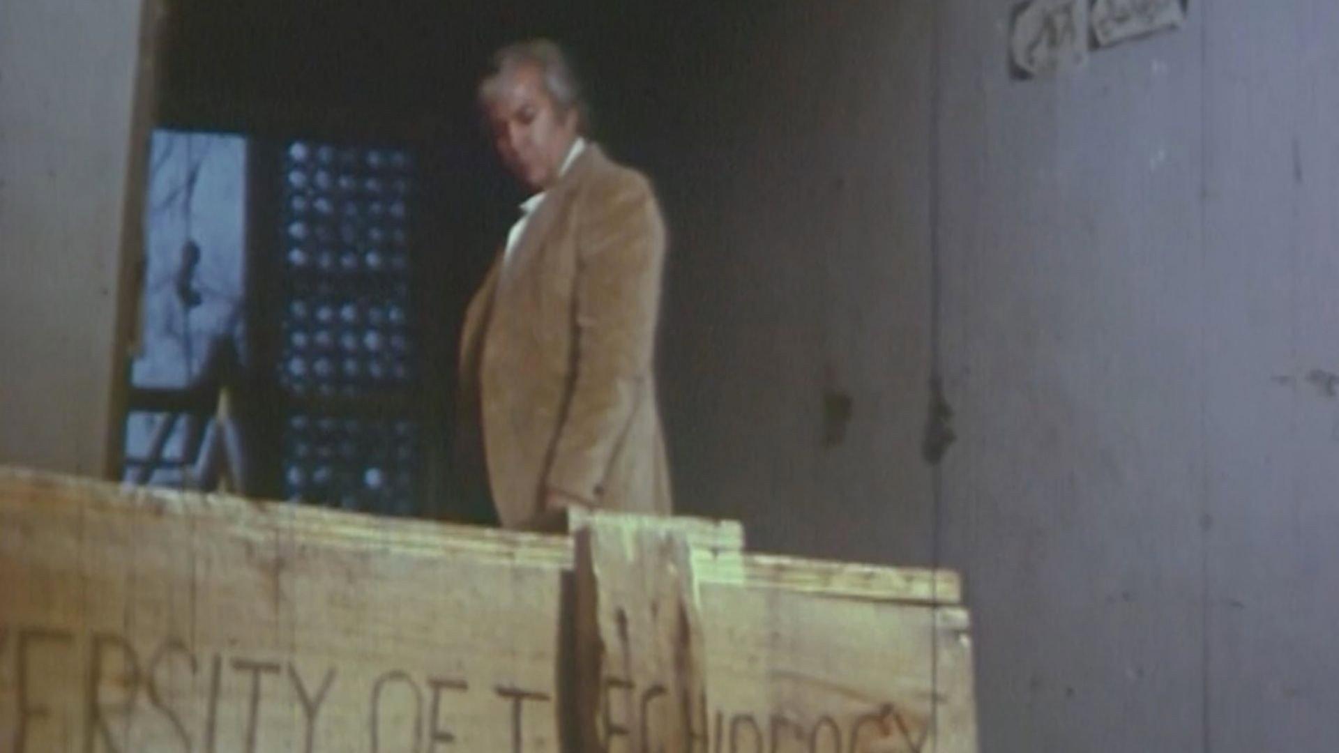 The Day that Mr. J Appeared 1975 movie scene