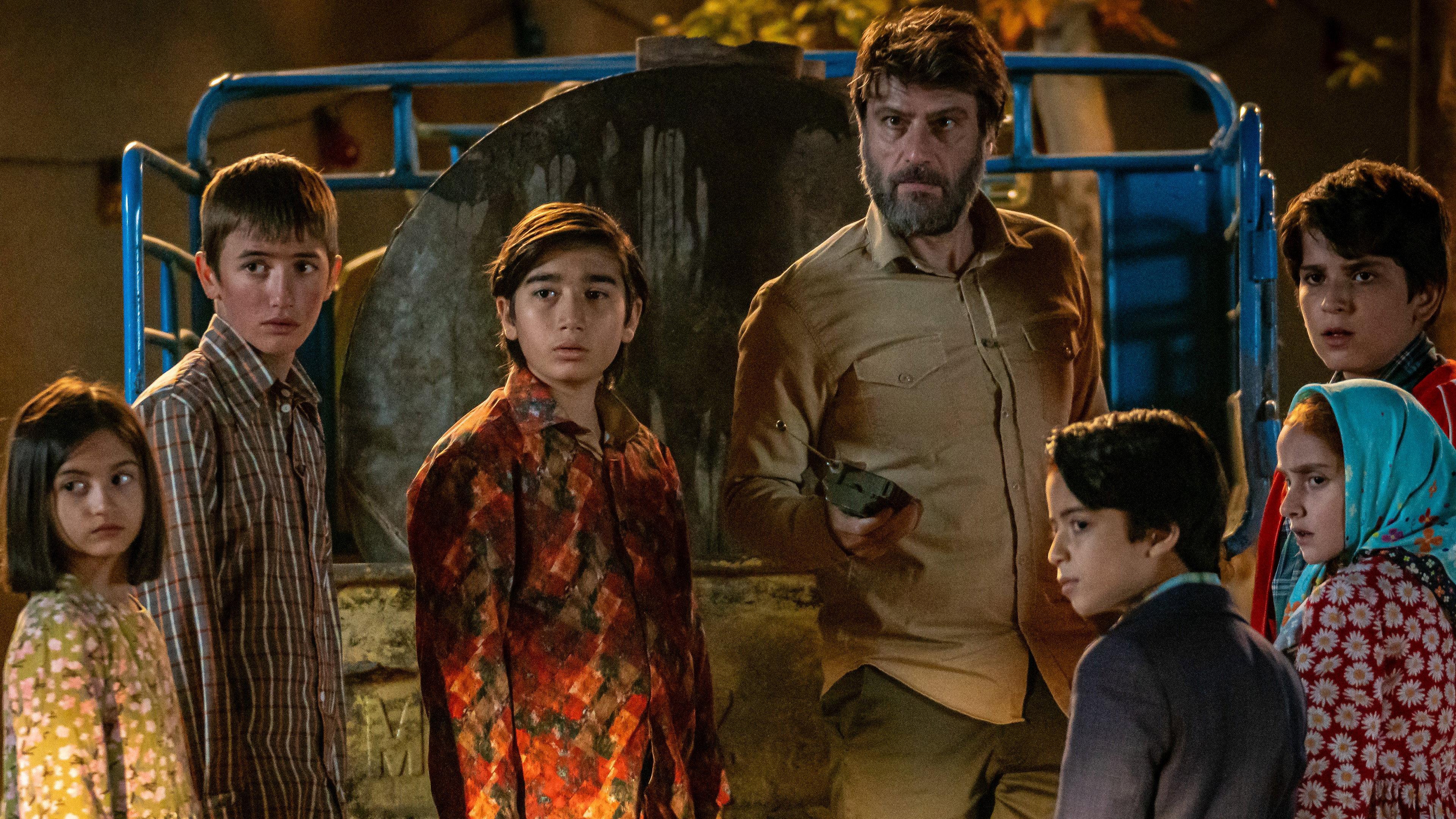 Kianoush's Garden 2024 movie scene