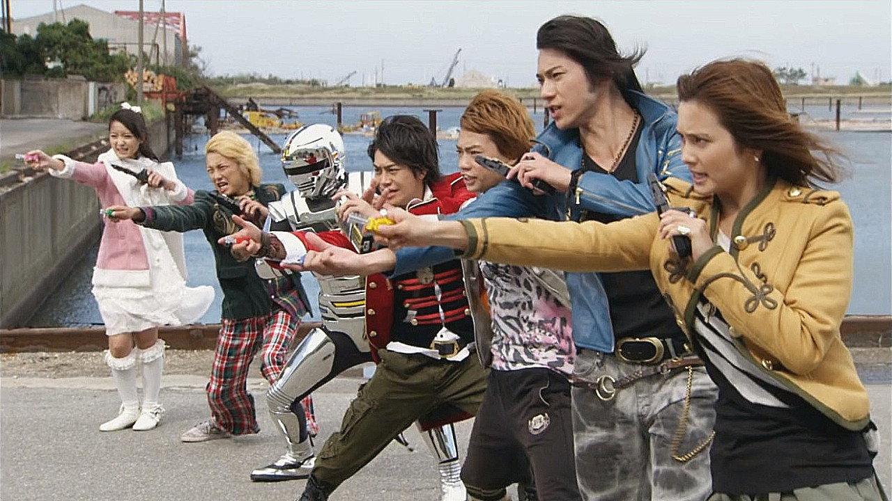 Kaizoku Sentai Gokaiger vs. Space Sheriff Gavan: The Movie 2012 movie scene