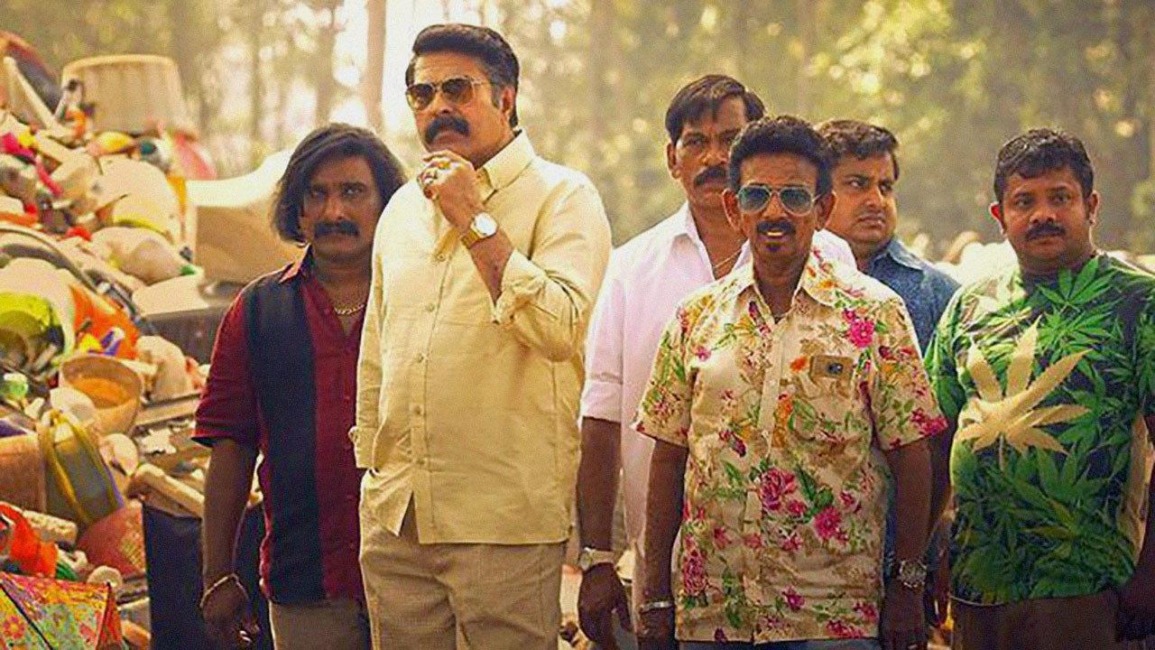 Puthan Panam 2017 movie scene