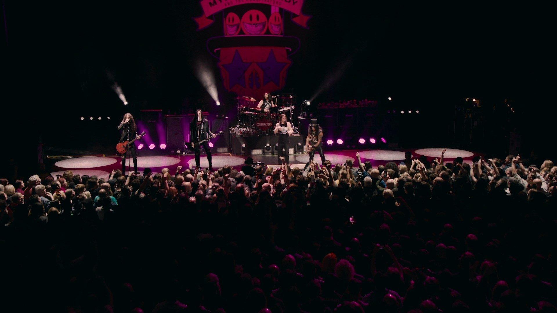 Slash featuring Myles Kennedy & The Conspirators - Living The Dream Tour 2019 movie scene