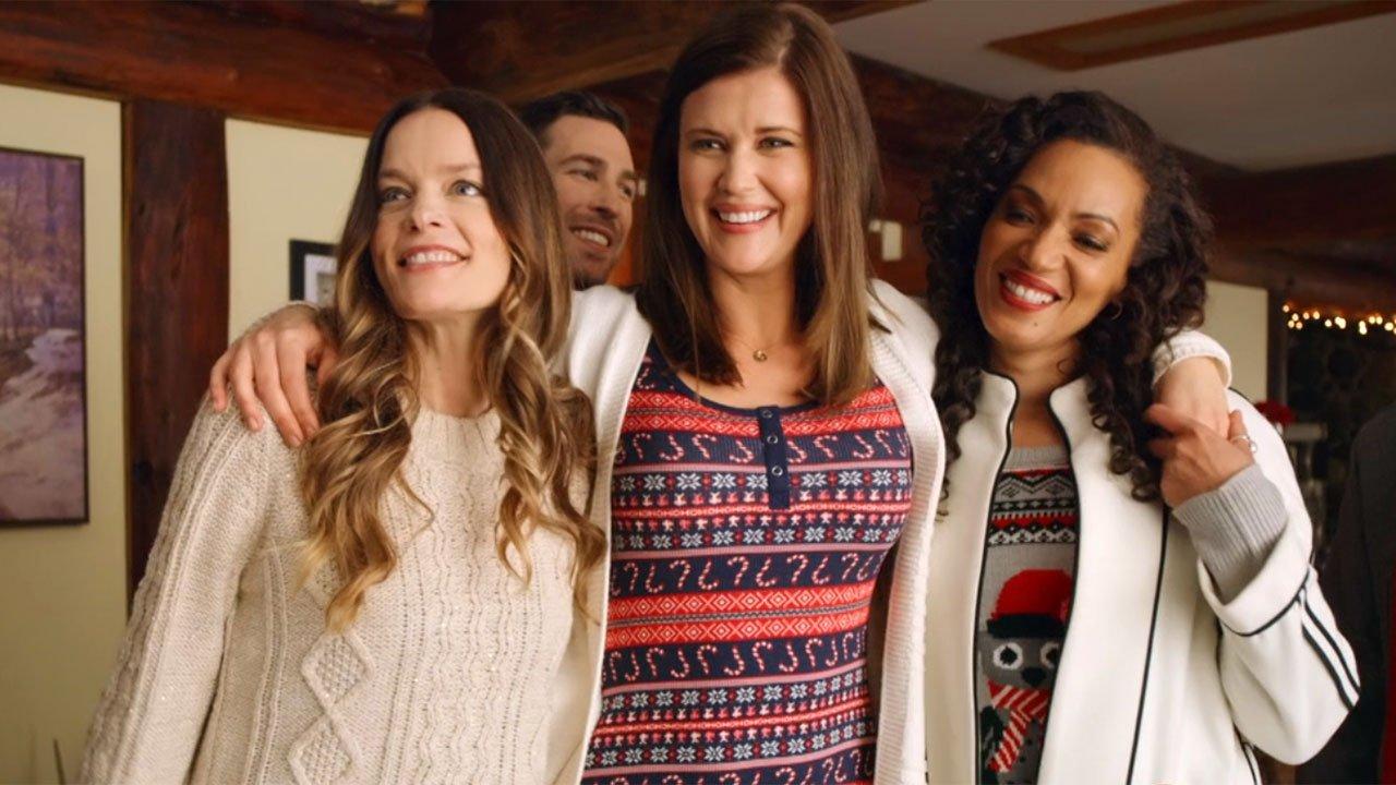 Christmas on Holly Lane 2018 movie scene