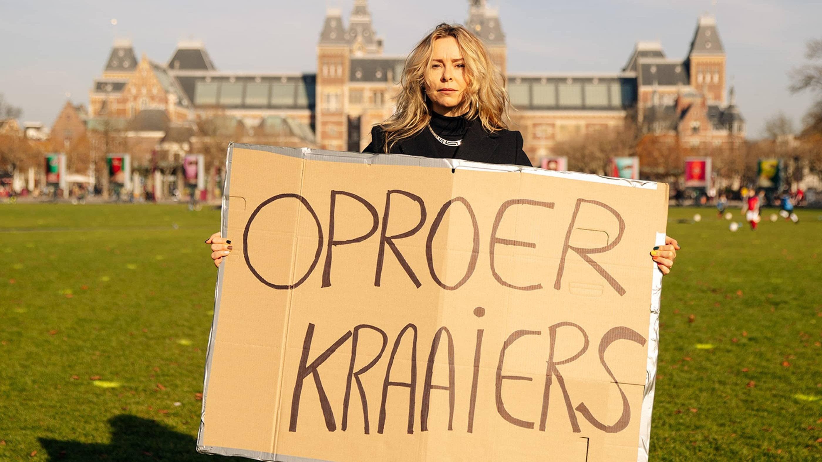 Oproerkraaiers 2020 movie scene