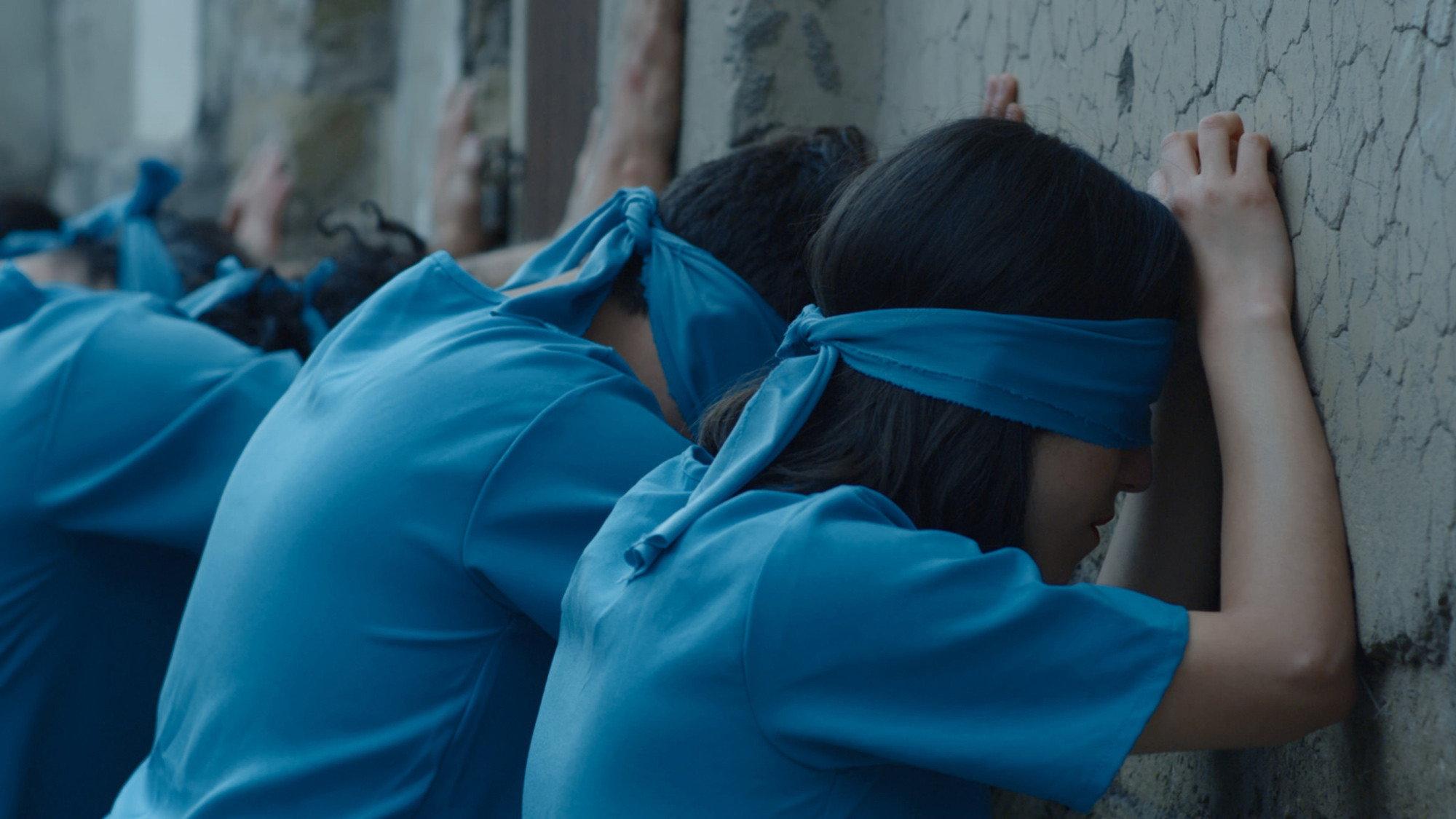 Azules Turquesas 2019 movie scene