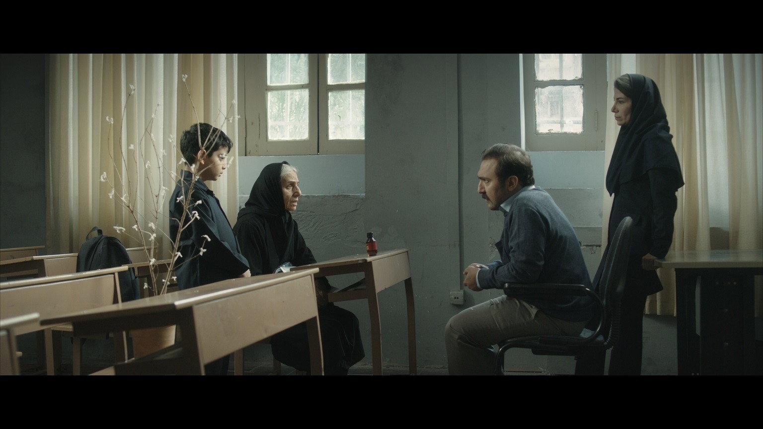 Anaar  movie scene