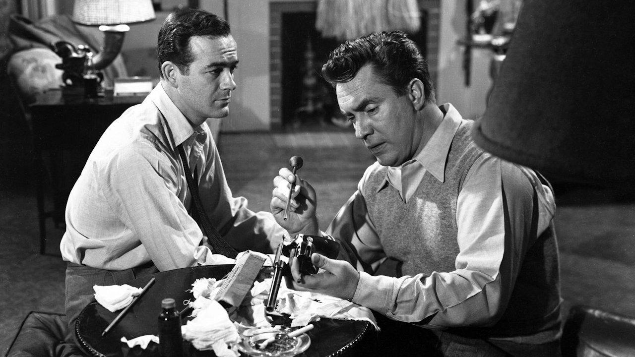 Between Midnight and Dawn 1950 movie scene