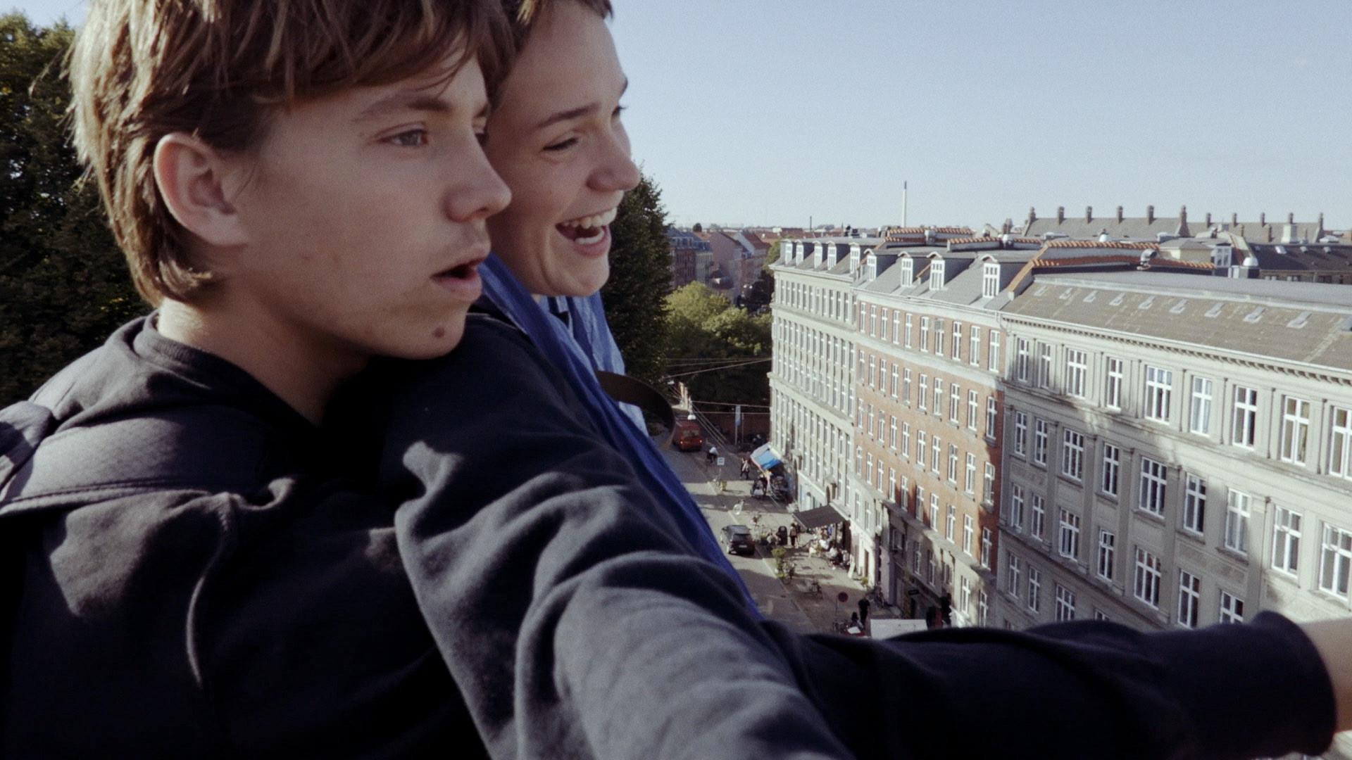Skjold & Isabel 2018 movie scene