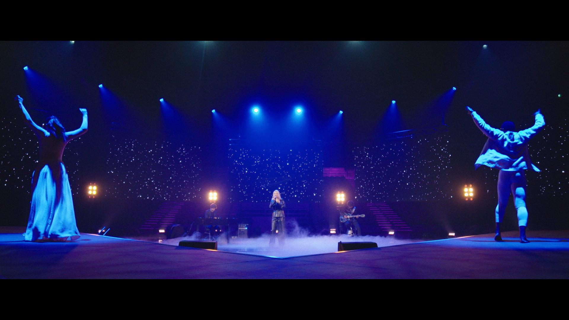 Davina Michelle: My own world 2020 movie scene