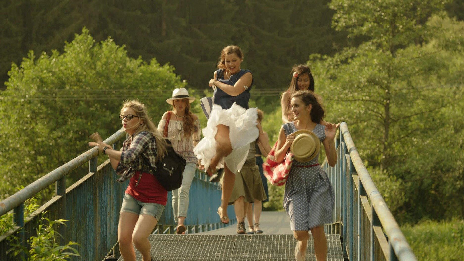 The Musical, or The Way to Happiness 2016 movie scene