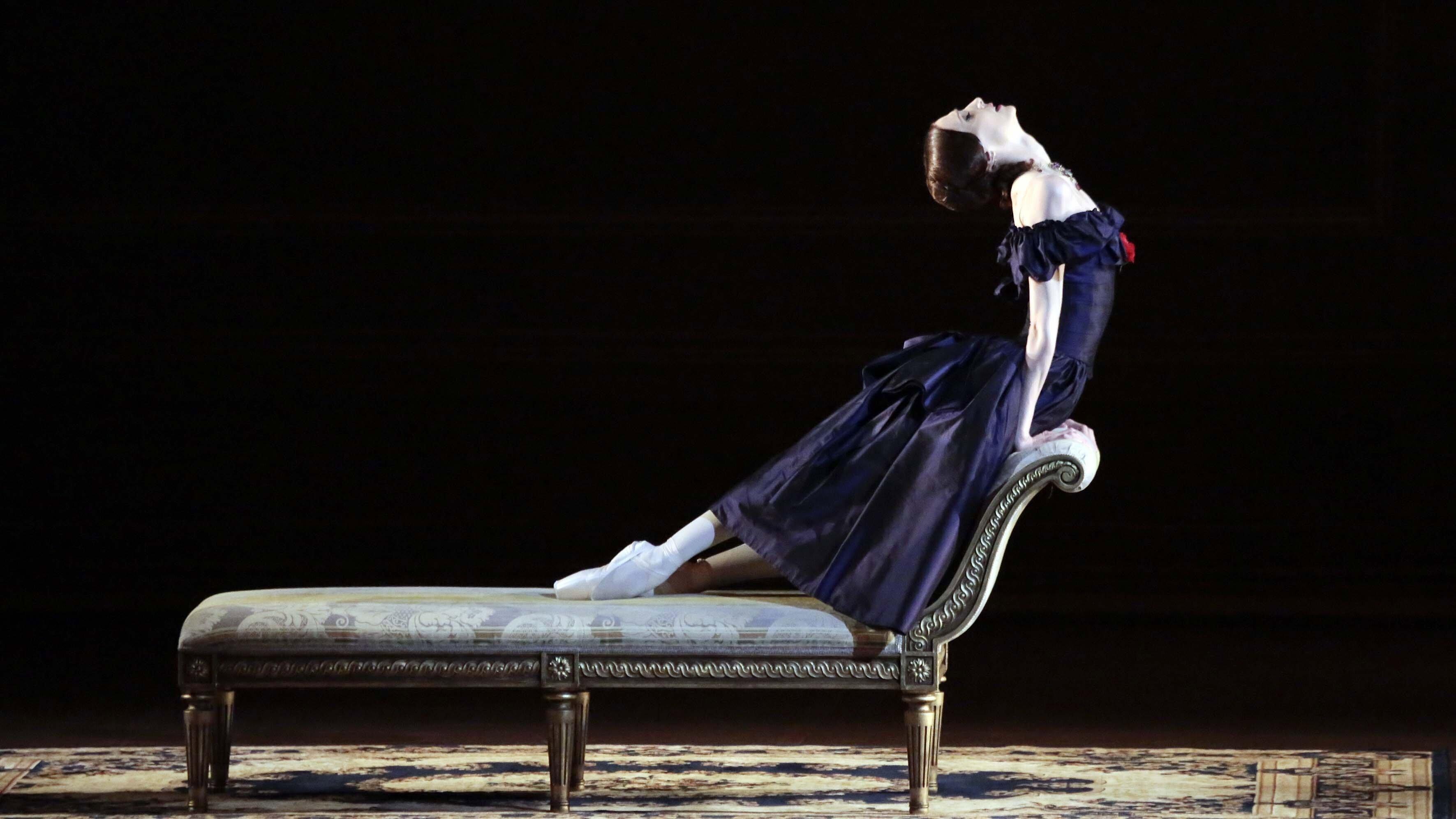 Bolshoi Ballet: The Lady of the Camellias 2015 movie scene