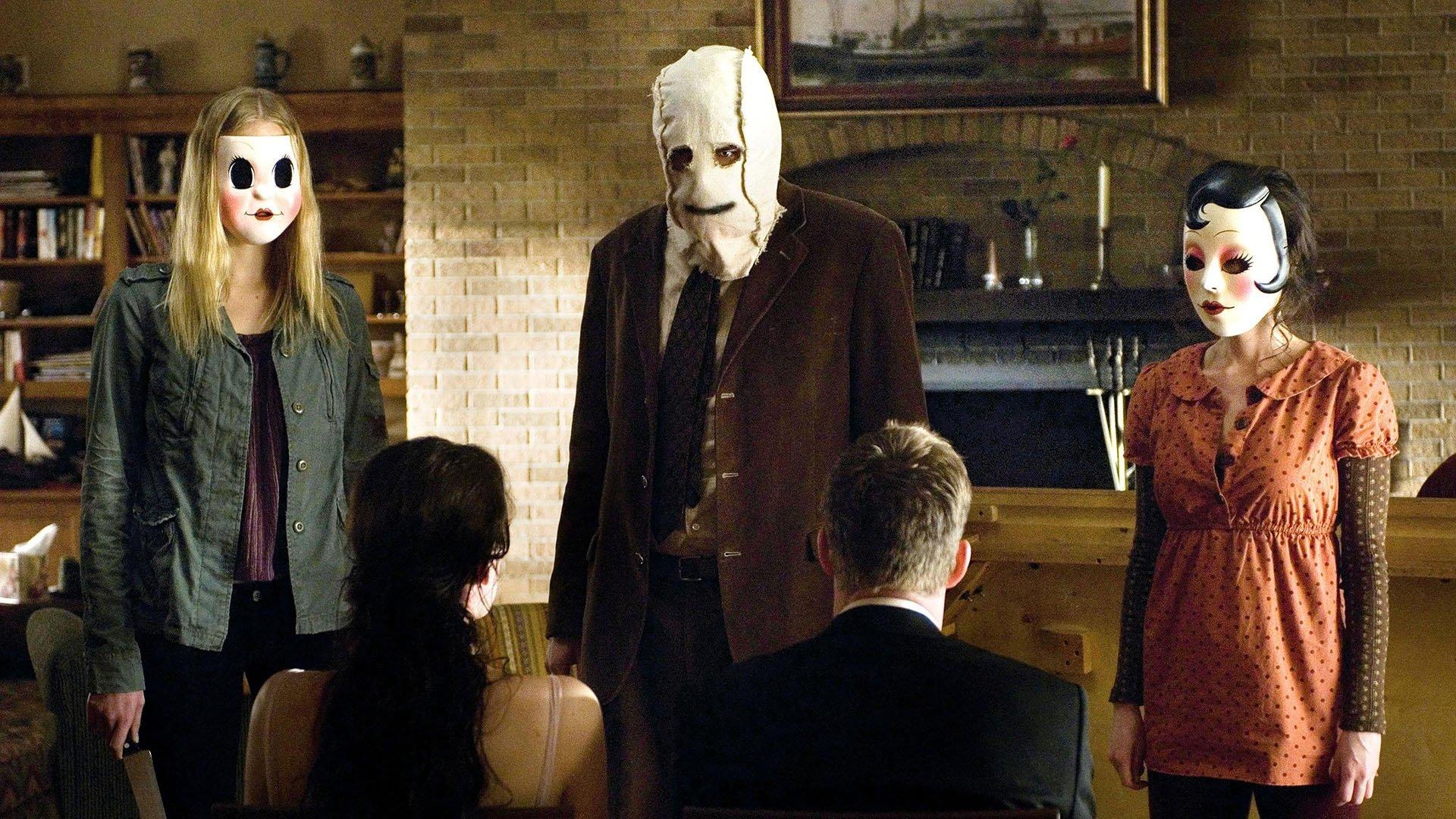 The Strangers 2008 movie scene