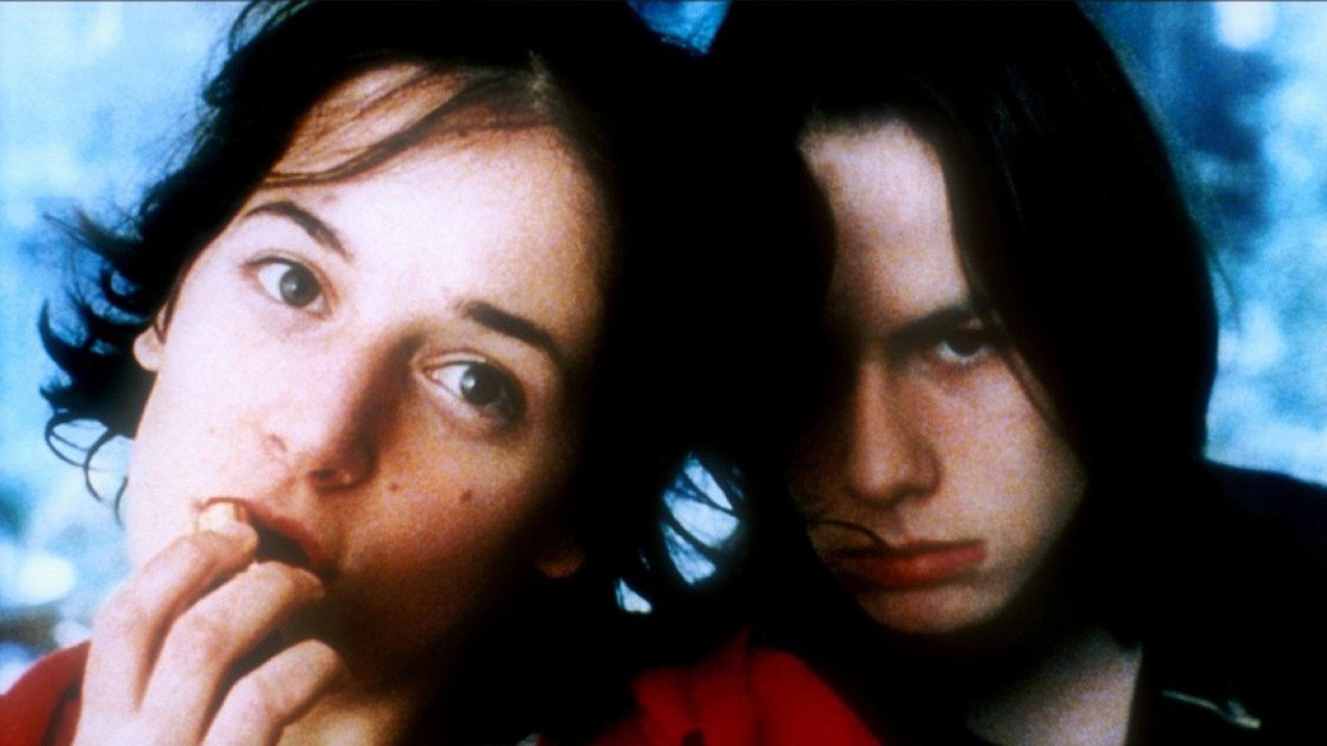 Hair Under the Roses 2000 movie scene