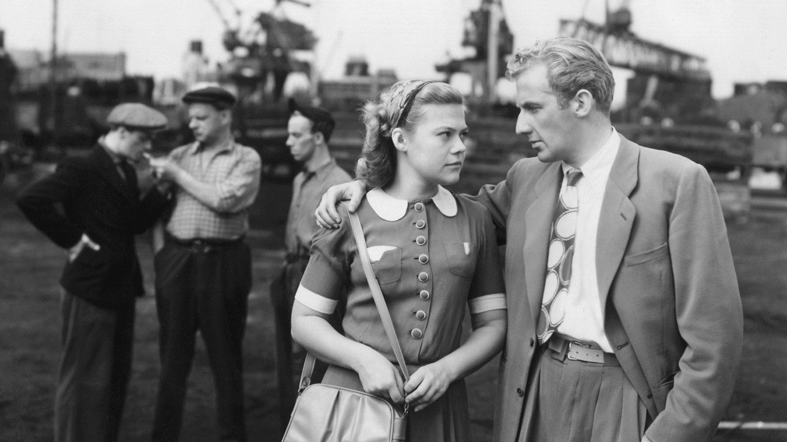 Port of Call 1948 movie scene