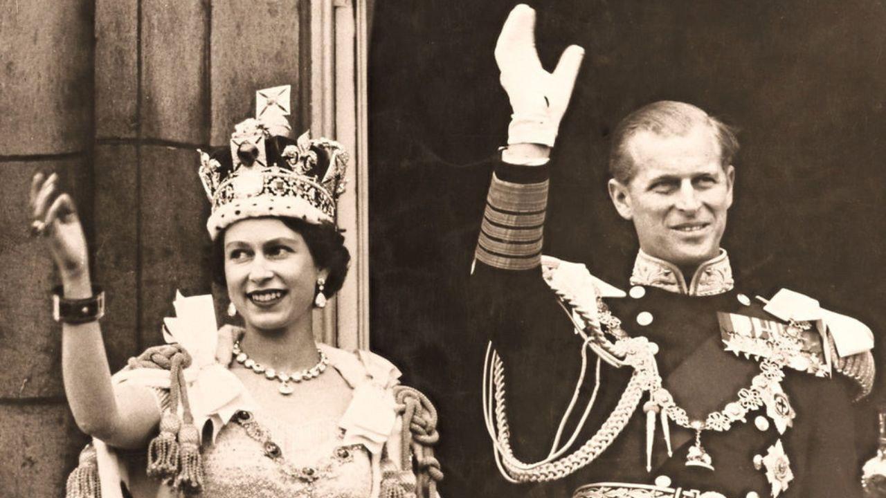 A Queen Is Crowned 1953 movie scene