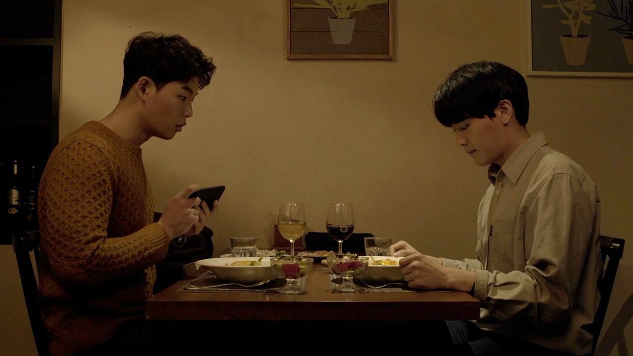 Table Manner 2018 movie scene