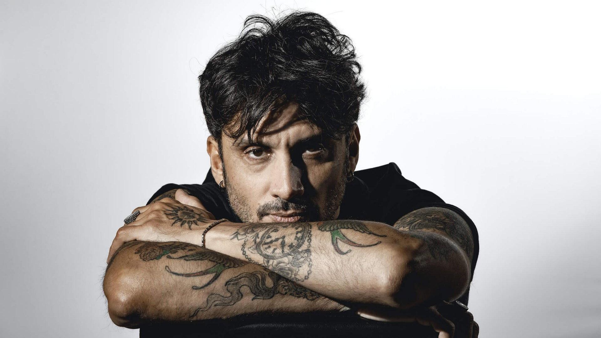 Fabrizio Moro - L'Inizio Studio Live 2013 movie scene